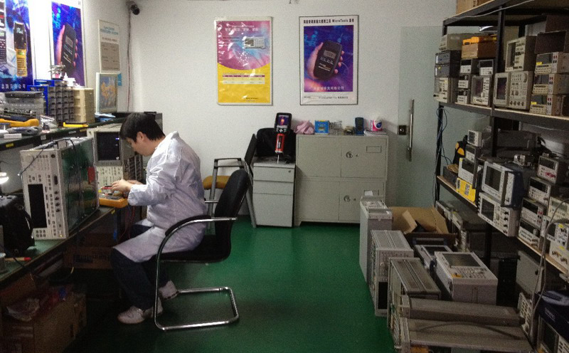 儀表工在修理儀表-http://m.028cx.com/tech/1228.html
